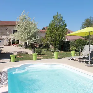  Ferienhaus Les Trois Maisons